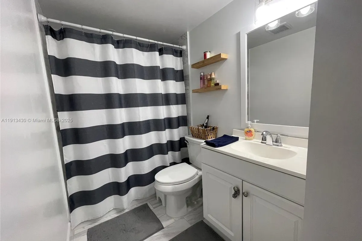 1290 S Military Trl # 411, Deerfield Beach FL 33442