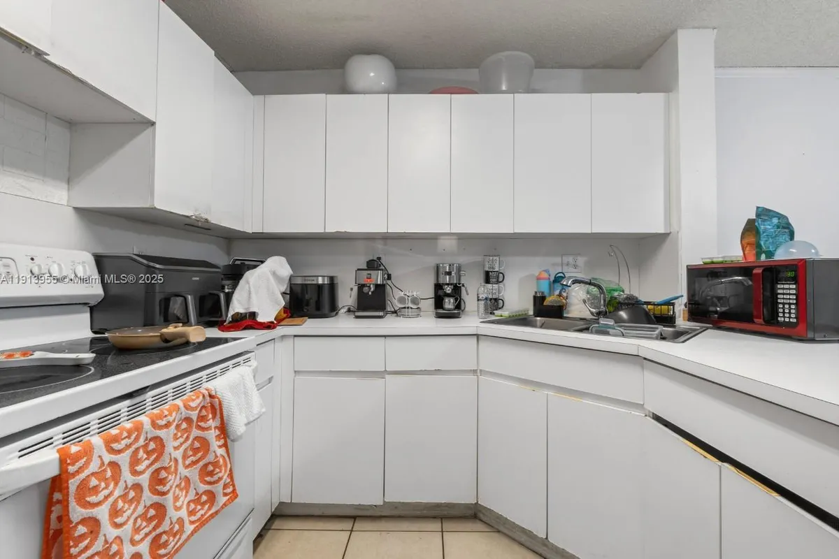 8851 NW 119th St # 2, Hialeah Gardens FL 33018