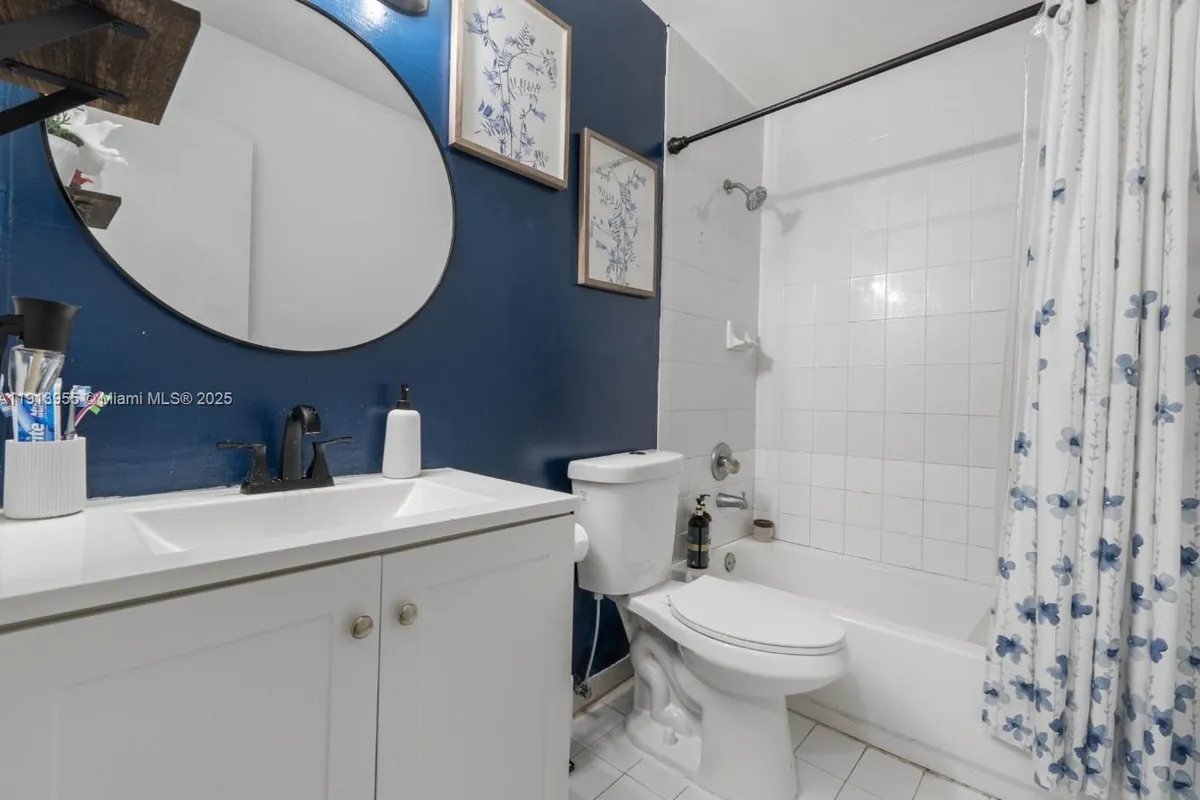 8851 NW 119th St # 2, Hialeah Gardens FL 33018