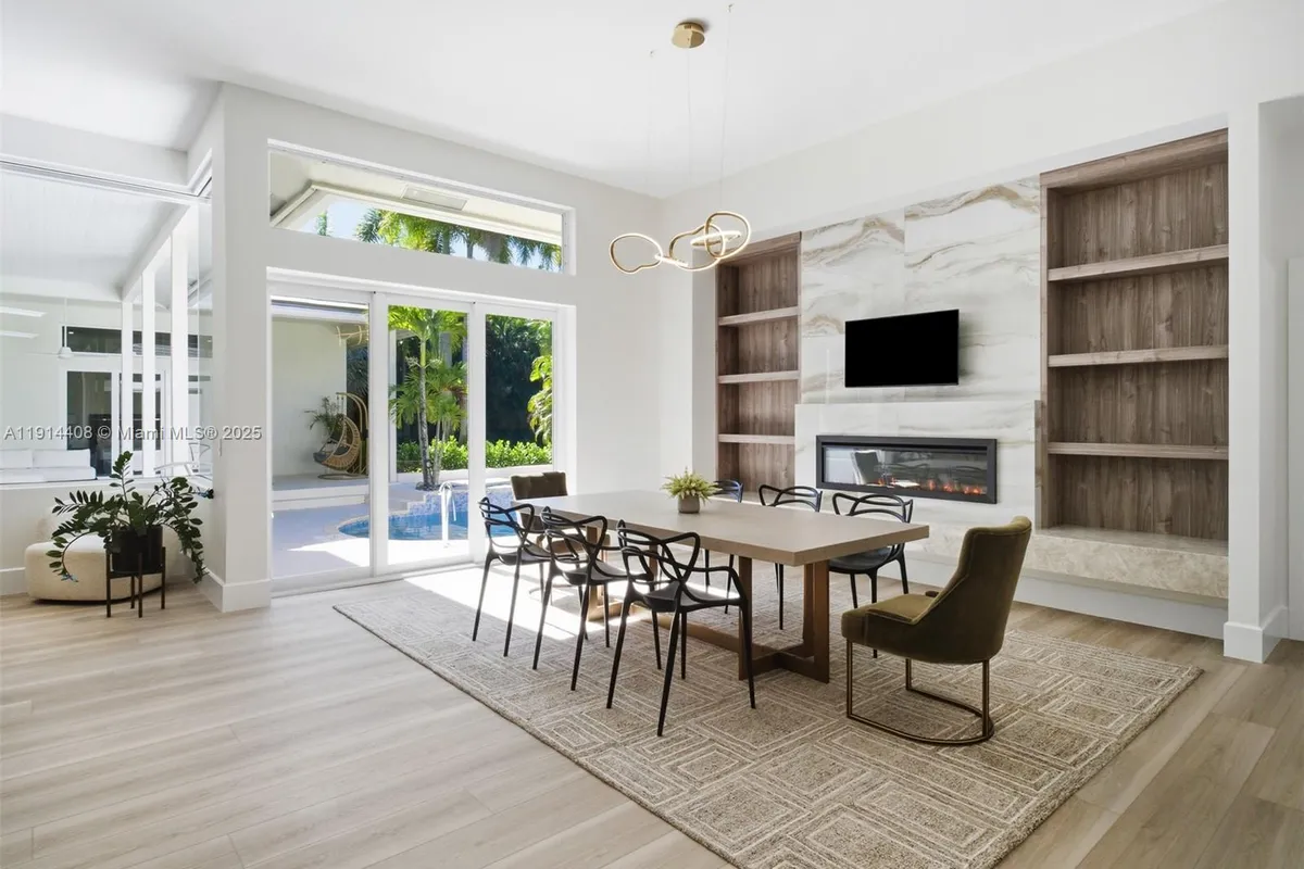 7675 Steeplechase Dr, Palm Beach Gardens FL 33418