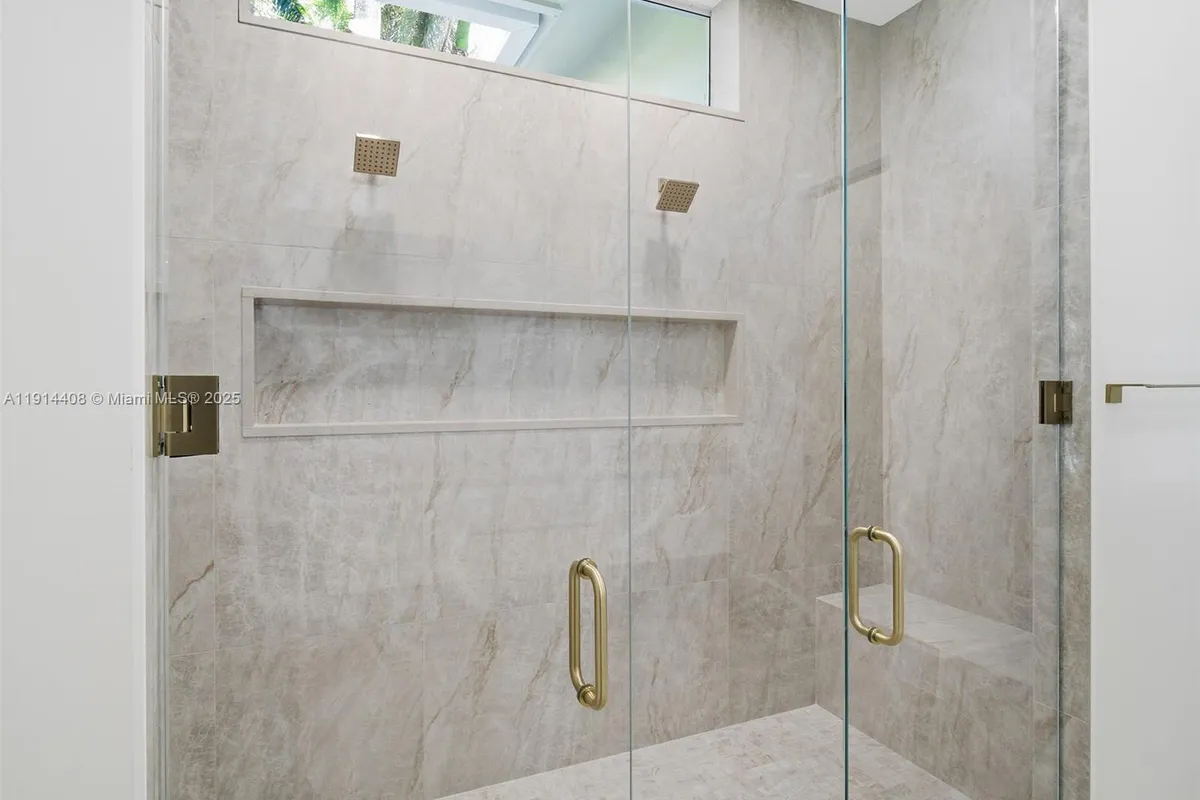 7675 Steeplechase Dr, Palm Beach Gardens FL 33418