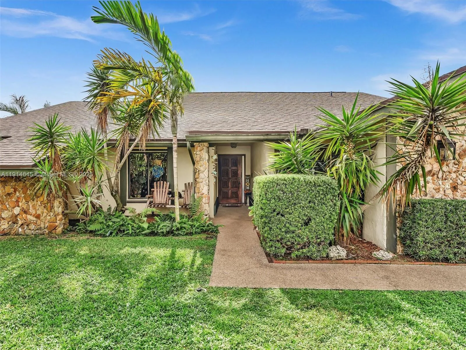 7390 NW 49th St, Lauderhill FL 33319