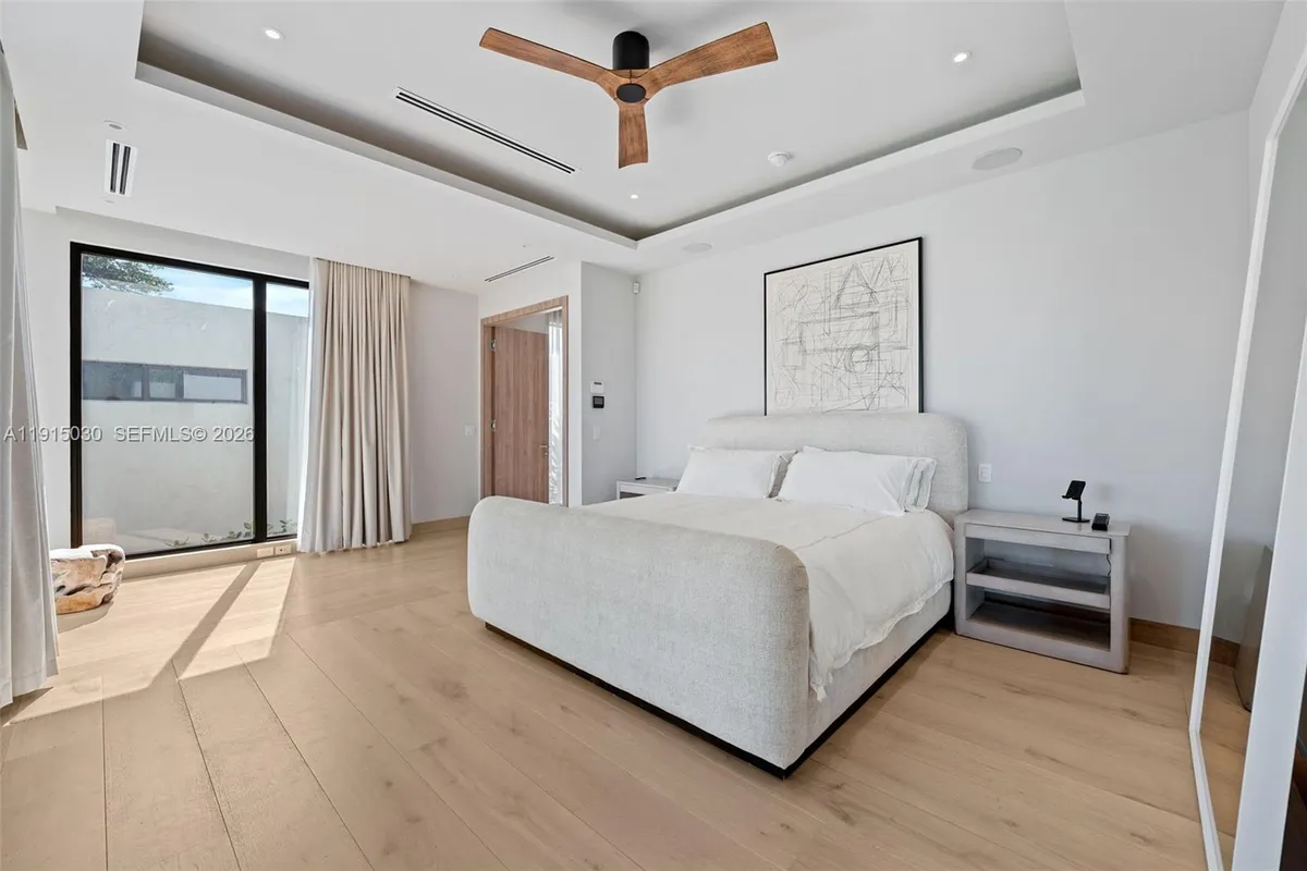 5831 Alton Rd, Miami Beach FL 33140