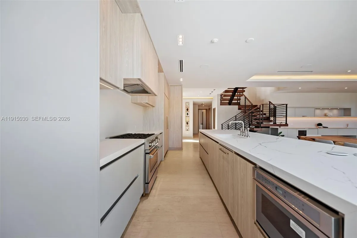 5831 Alton Rd, Miami Beach FL 33140