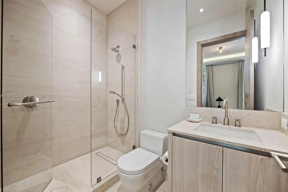 5831 Alton Rd, Miami Beach FL 33140