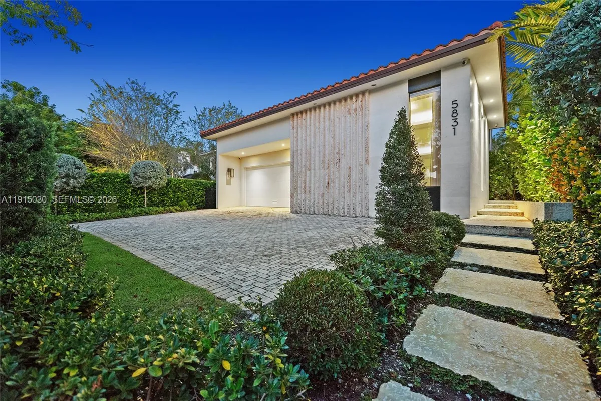 5831 Alton Rd, Miami Beach FL 33140