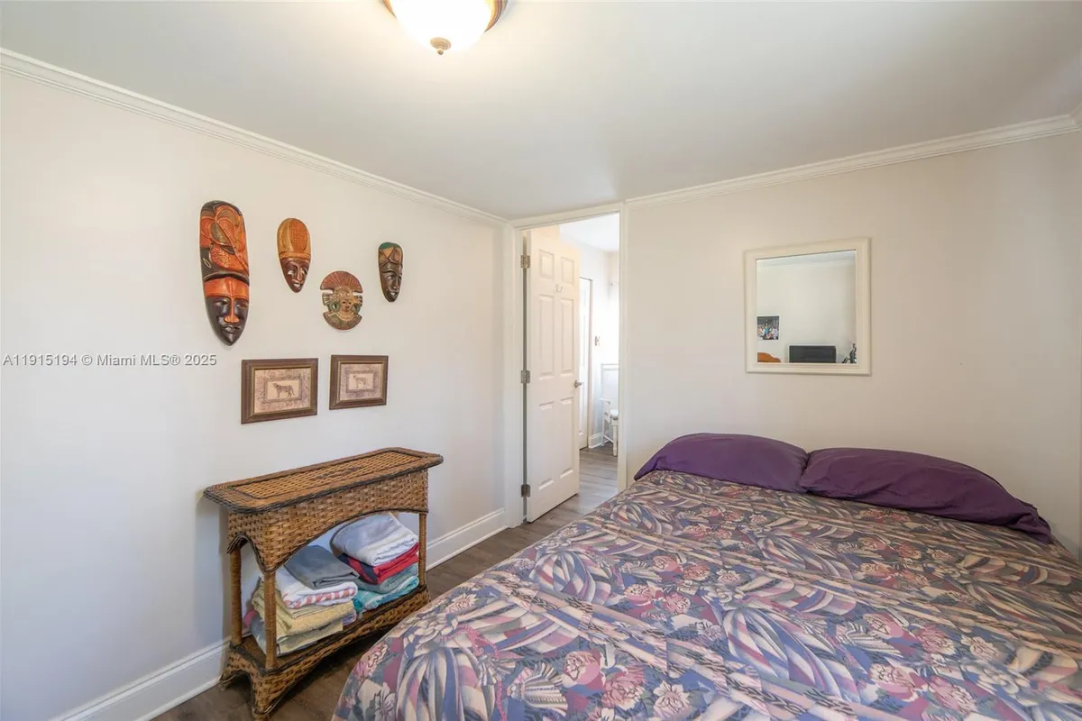 112 Lake Shore Dr, Pembroke Park FL 33009