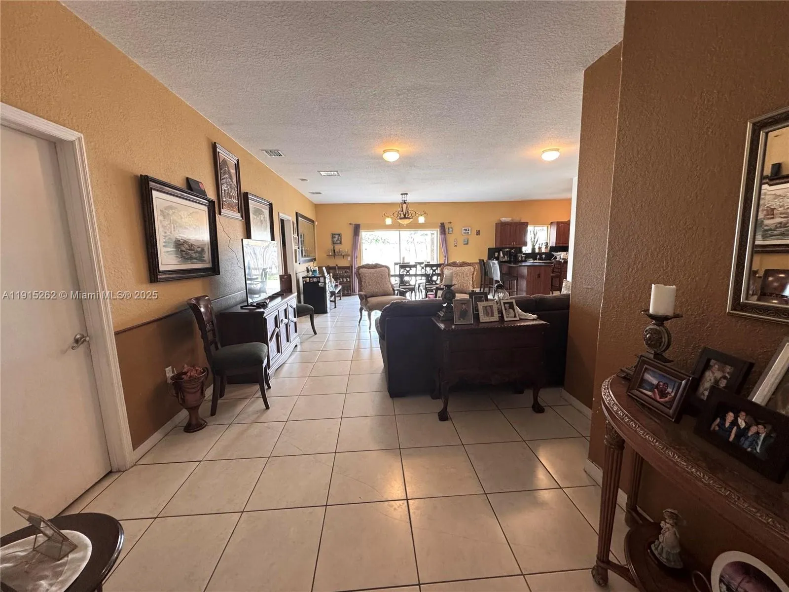 1403 SE 6th St, Homestead FL 33033