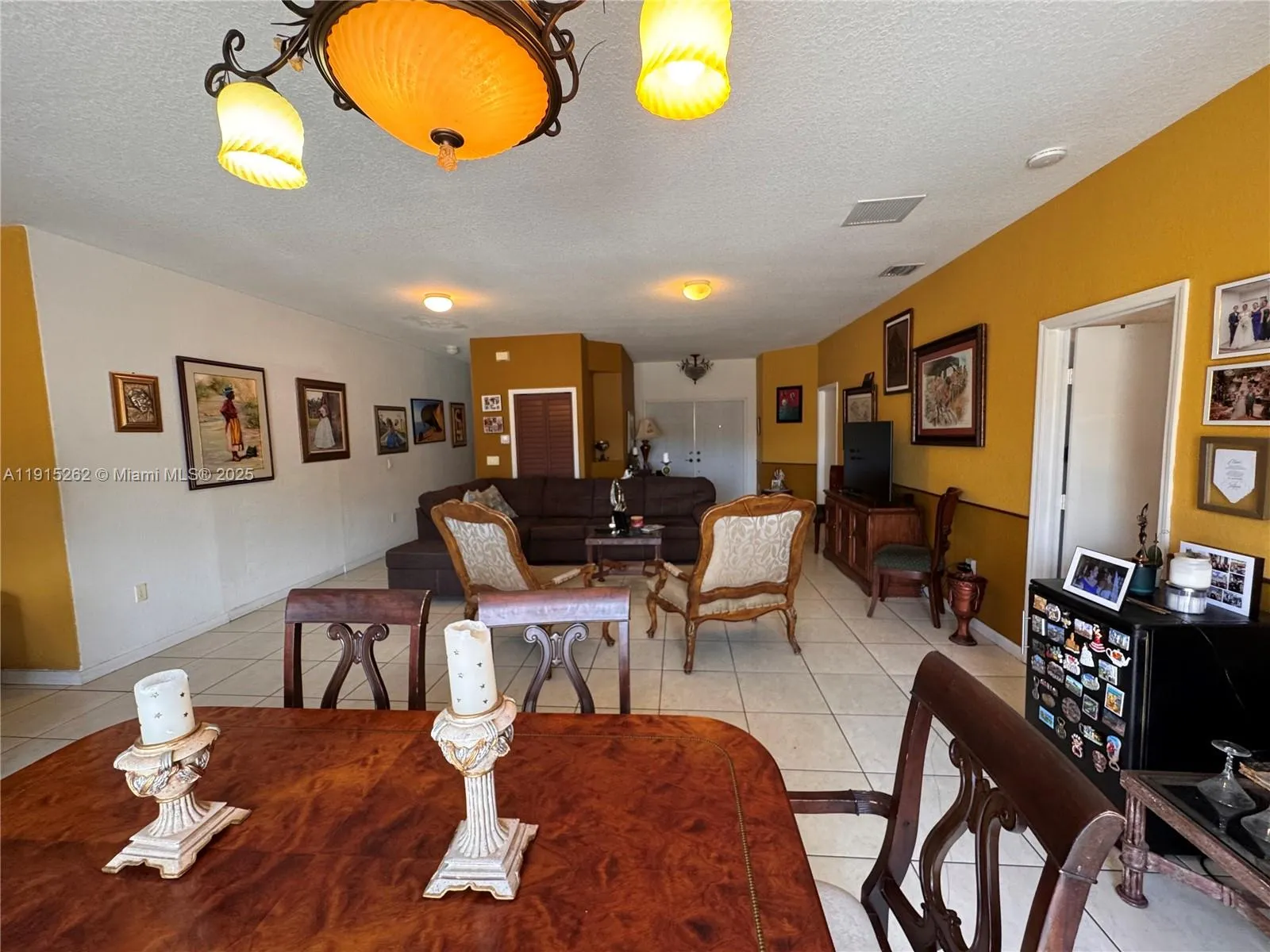 1403 SE 6th St, Homestead FL 33033