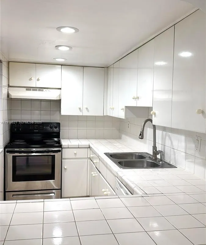 10090 NW 80th Ct # 1329, Hialeah Gardens FL 33016