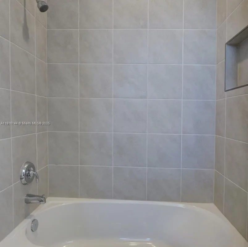 5007 Ofanto Ln, Ave Maria FL 34142