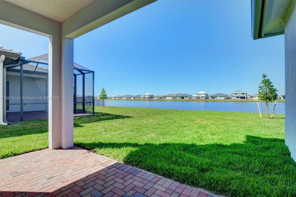 5007 Ofanto Ln, Ave Maria FL 34142