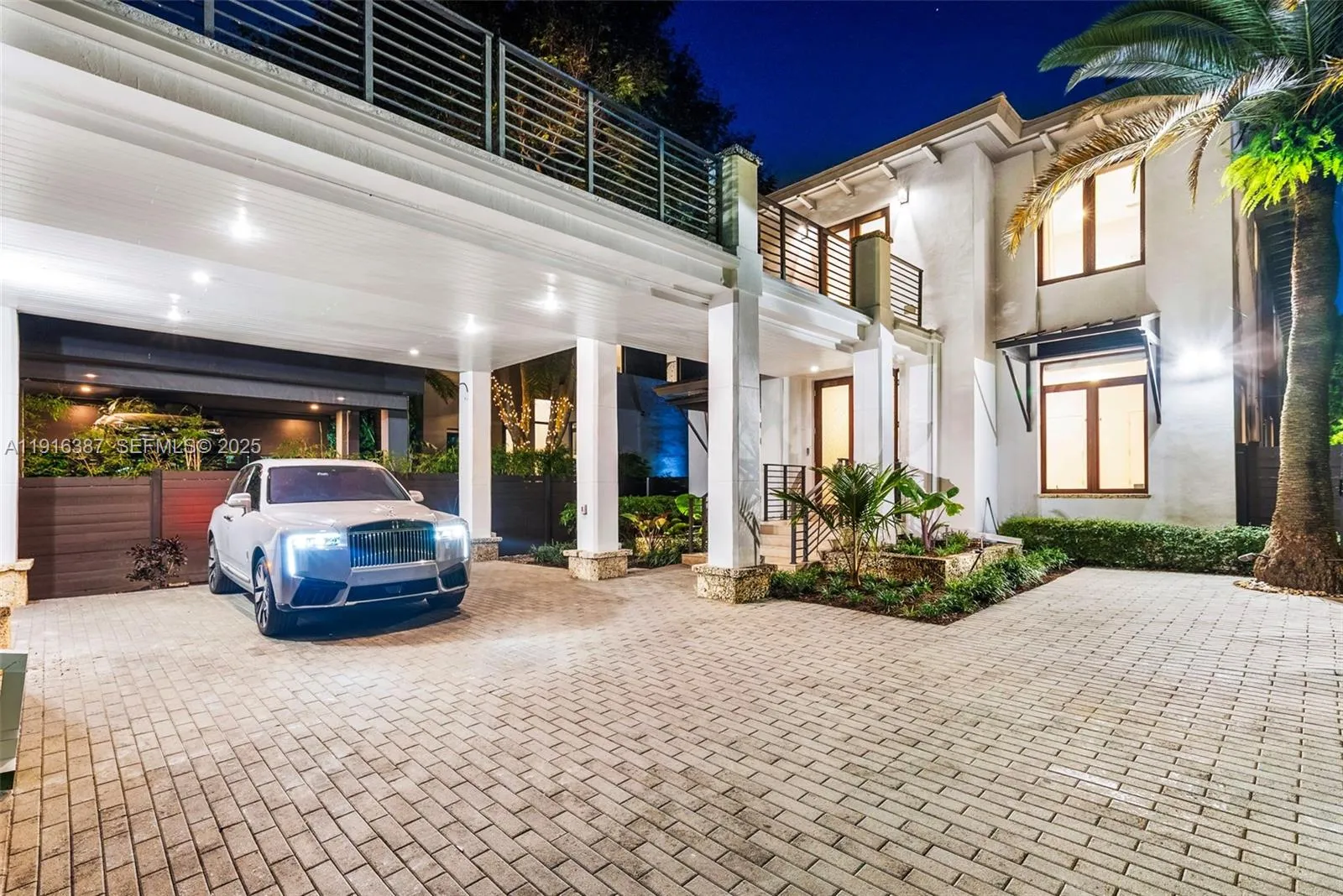 1621 S Bayshore Dr, Miami FL 33133