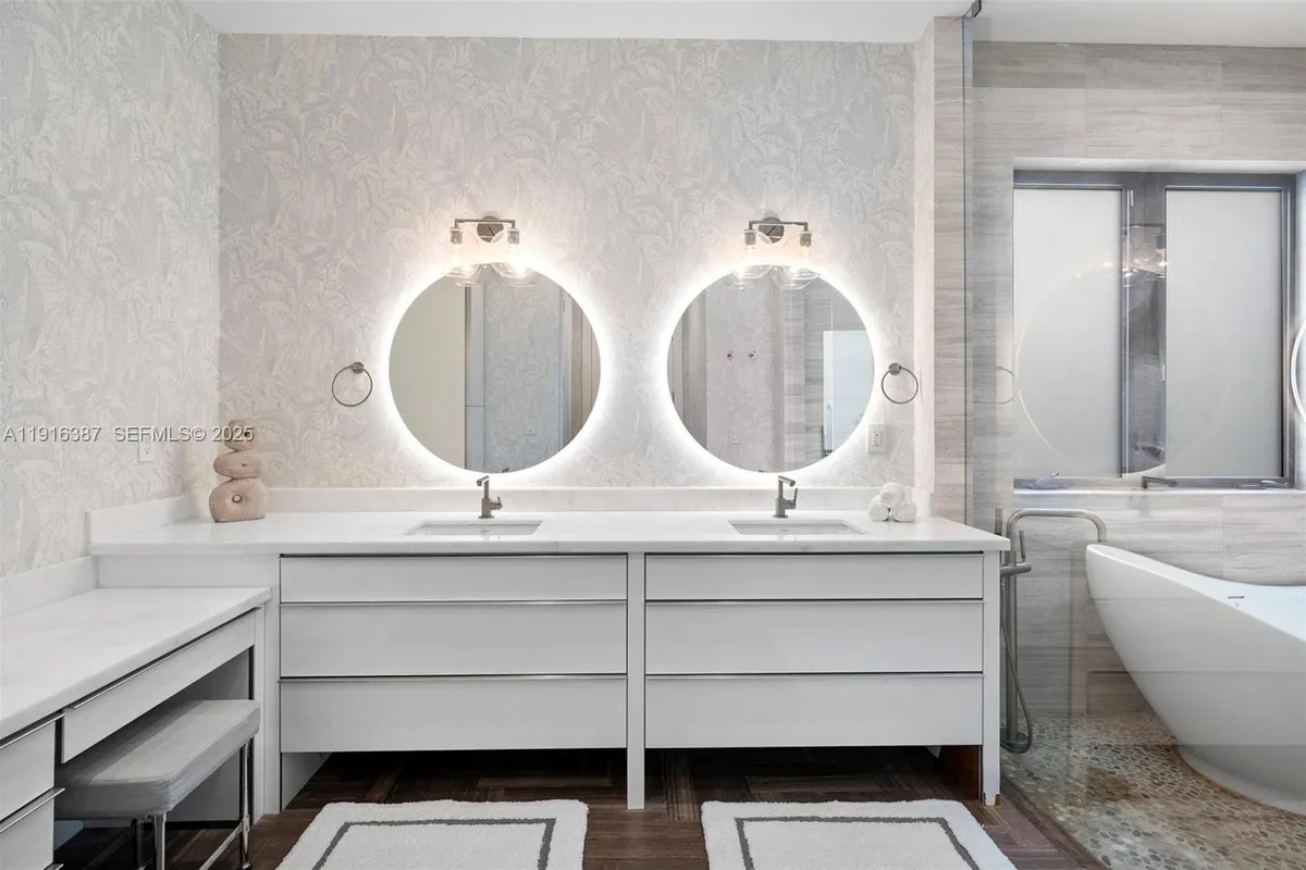 1621 S Bayshore Dr, Miami FL 33133