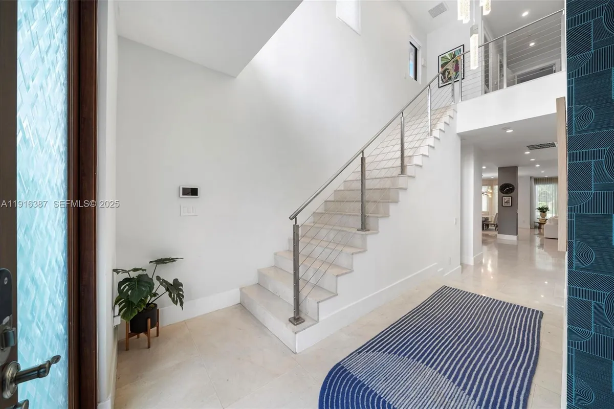 1621 S Bayshore Dr, Miami FL 33133