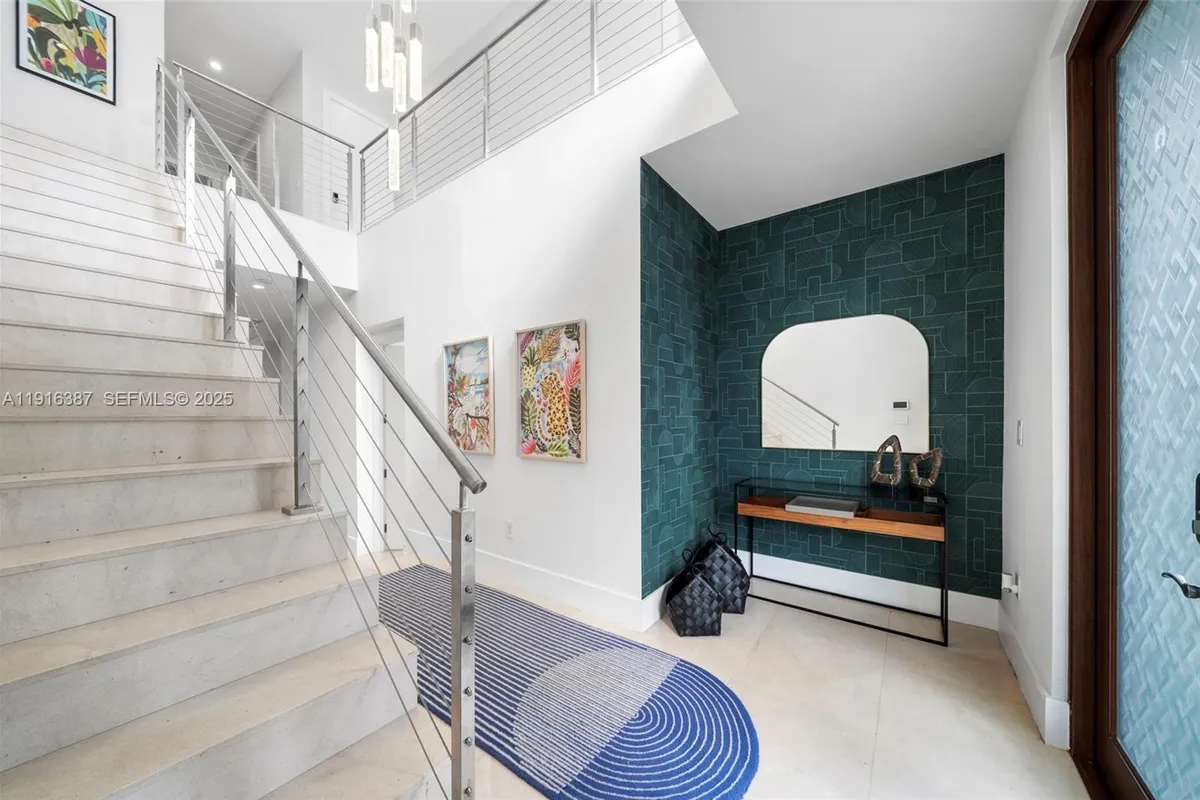 1621 S Bayshore Dr, Miami FL 33133