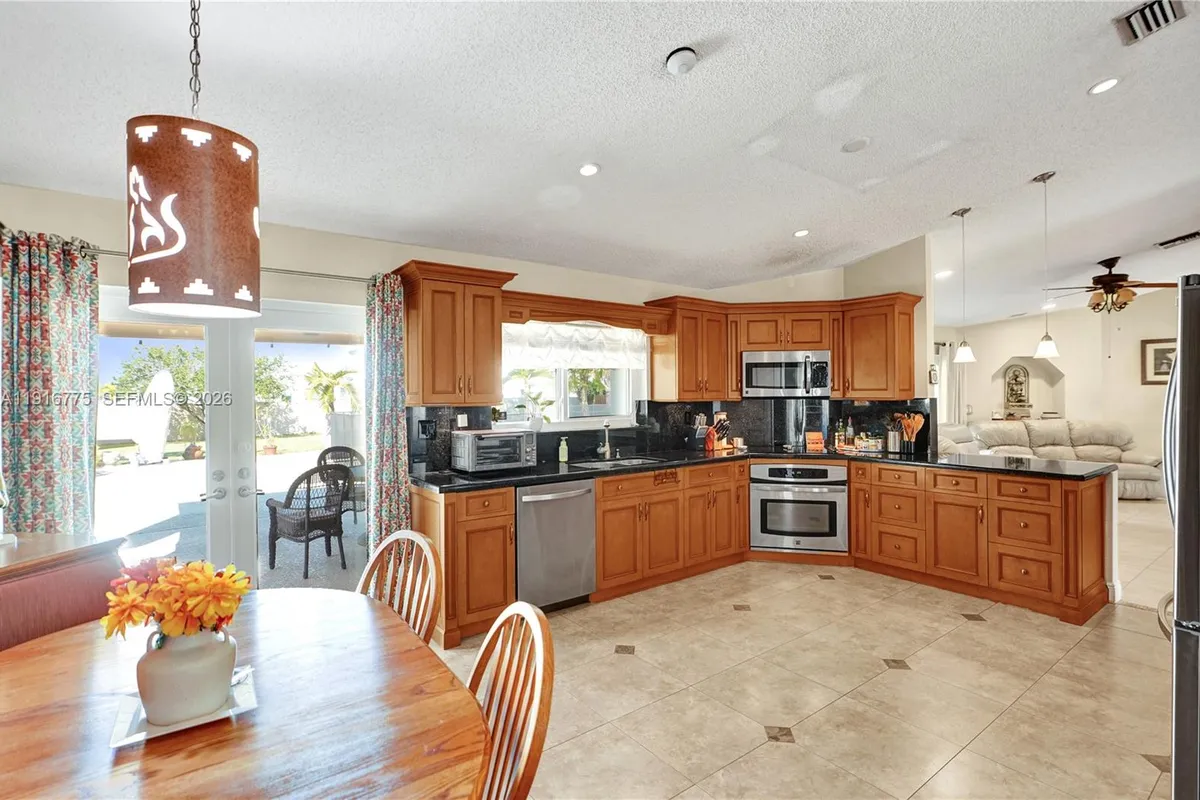 14833 SW 164th Ter, Miami FL 33187