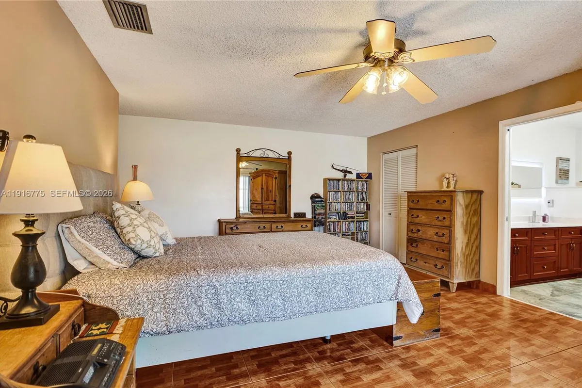 14833 SW 164th Ter, Miami FL 33187