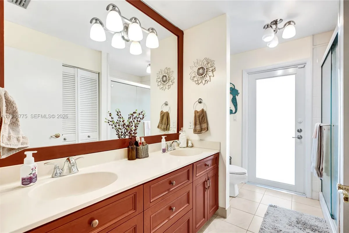 14833 SW 164th Ter, Miami FL 33187