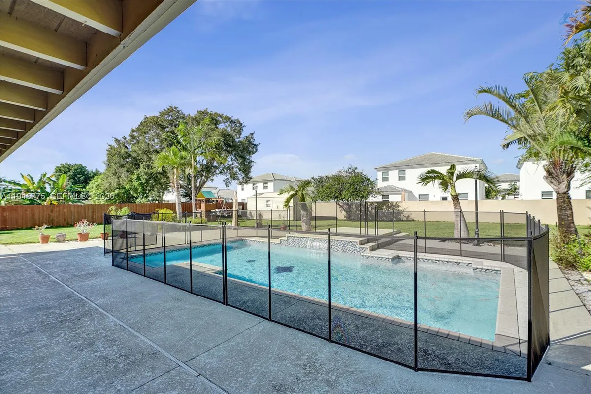 14833 SW 164th Ter, Miami FL 33187