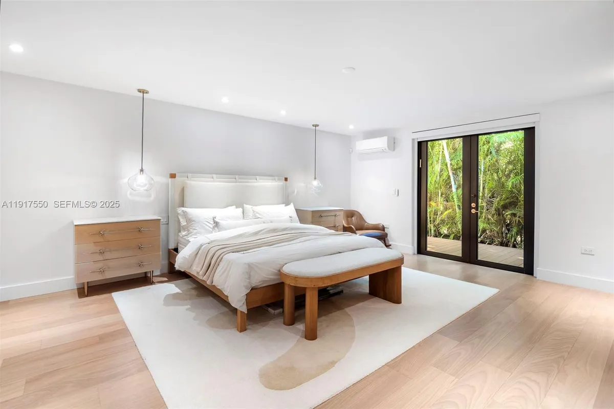 4485 N Jefferson Ave, Miami Beach FL 33140