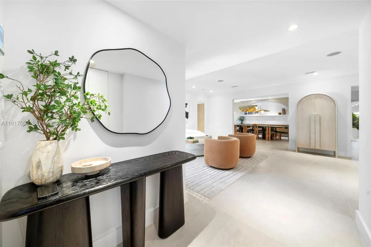 4485 N Jefferson Ave, Miami Beach FL 33140