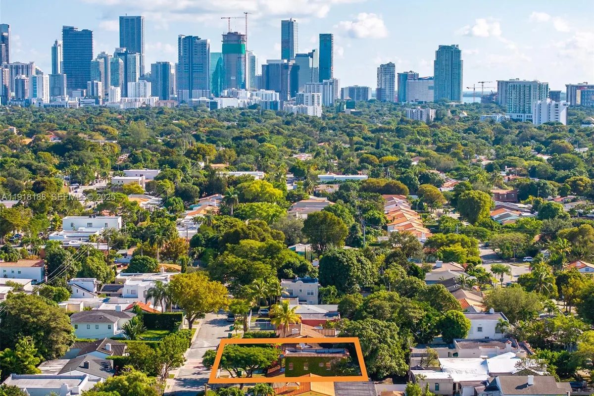 1650 SW 16th St, Miami FL 33145