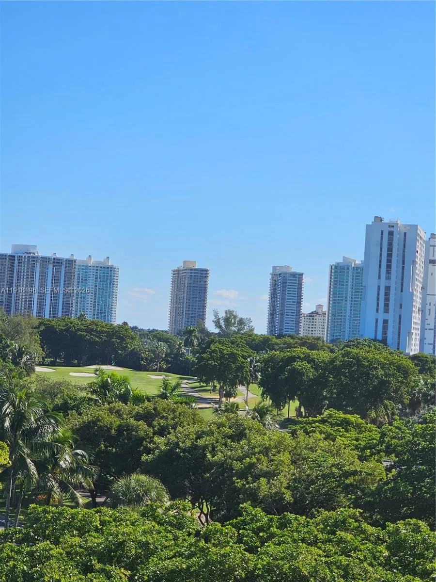 20500 W Country Club Dr # 716, Aventura FL 33180