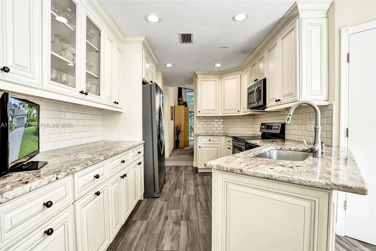 1140 Sand Drift Way # B, West Palm Beach FL 33411