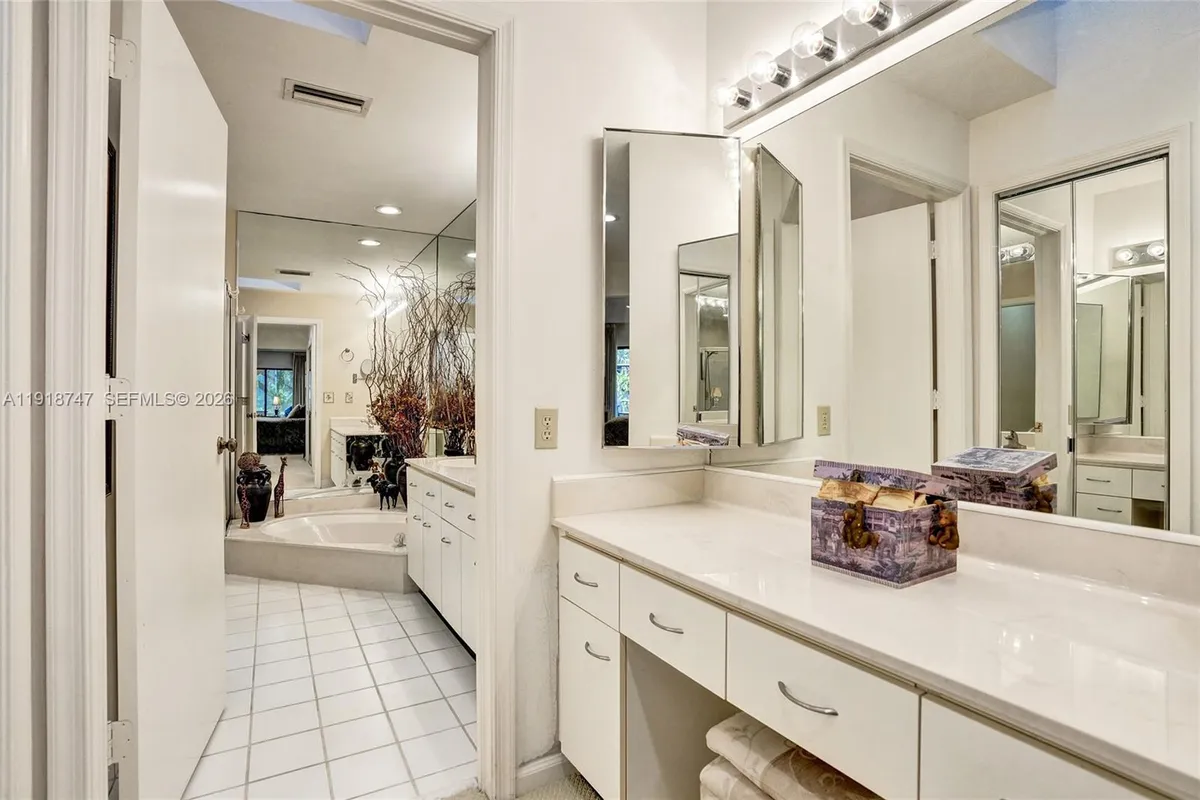 1140 Sand Drift Way # B, West Palm Beach FL 33411