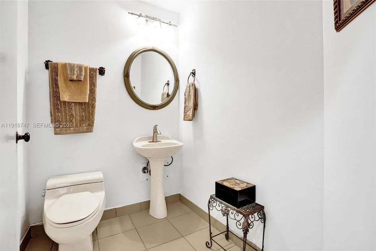 1140 Sand Drift Way # B, West Palm Beach FL 33411