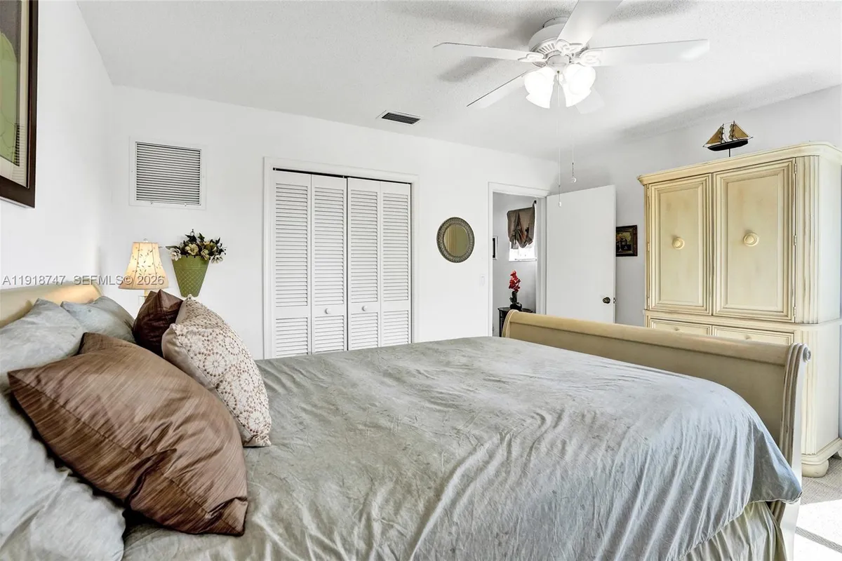 1140 Sand Drift Way # B, West Palm Beach FL 33411