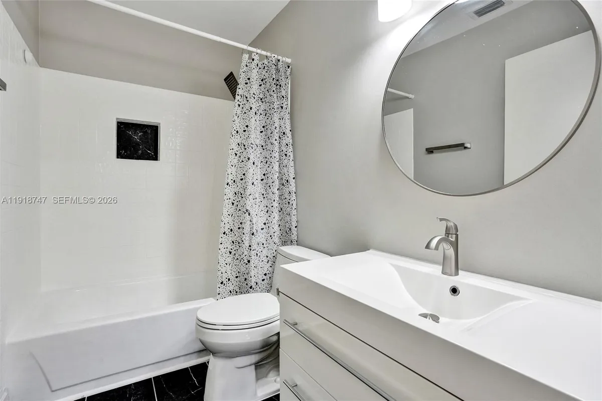 1140 Sand Drift Way # B, West Palm Beach FL 33411