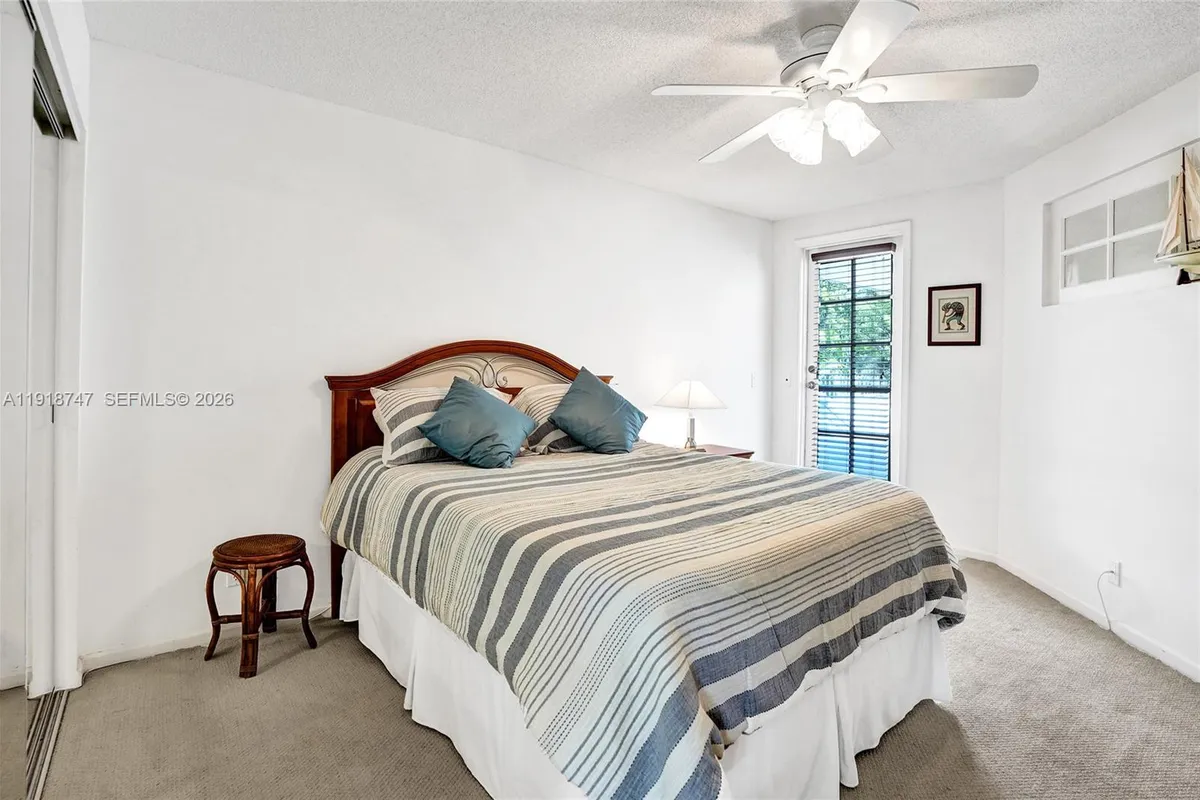 1140 Sand Drift Way # B, West Palm Beach FL 33411