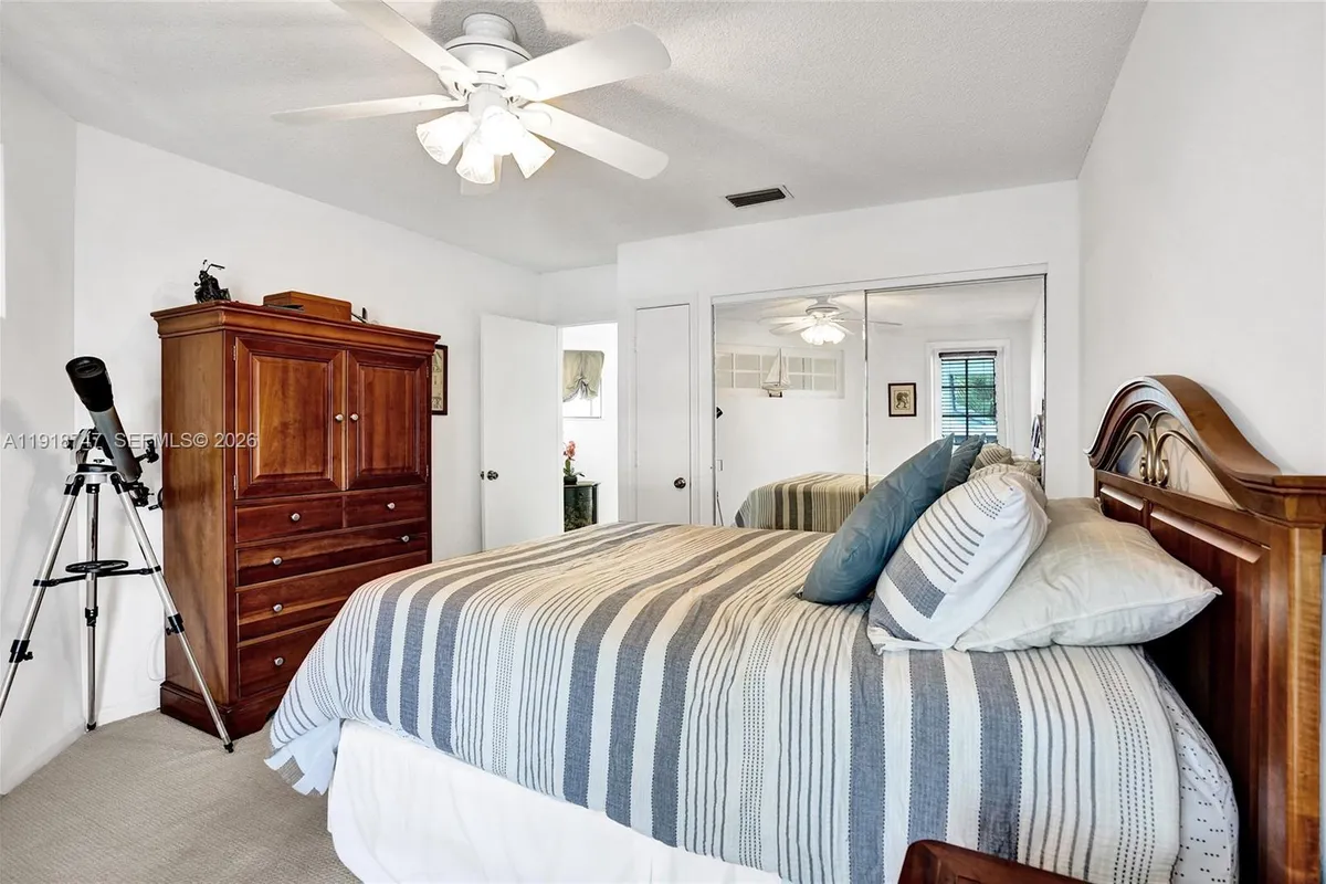 1140 Sand Drift Way # B, West Palm Beach FL 33411