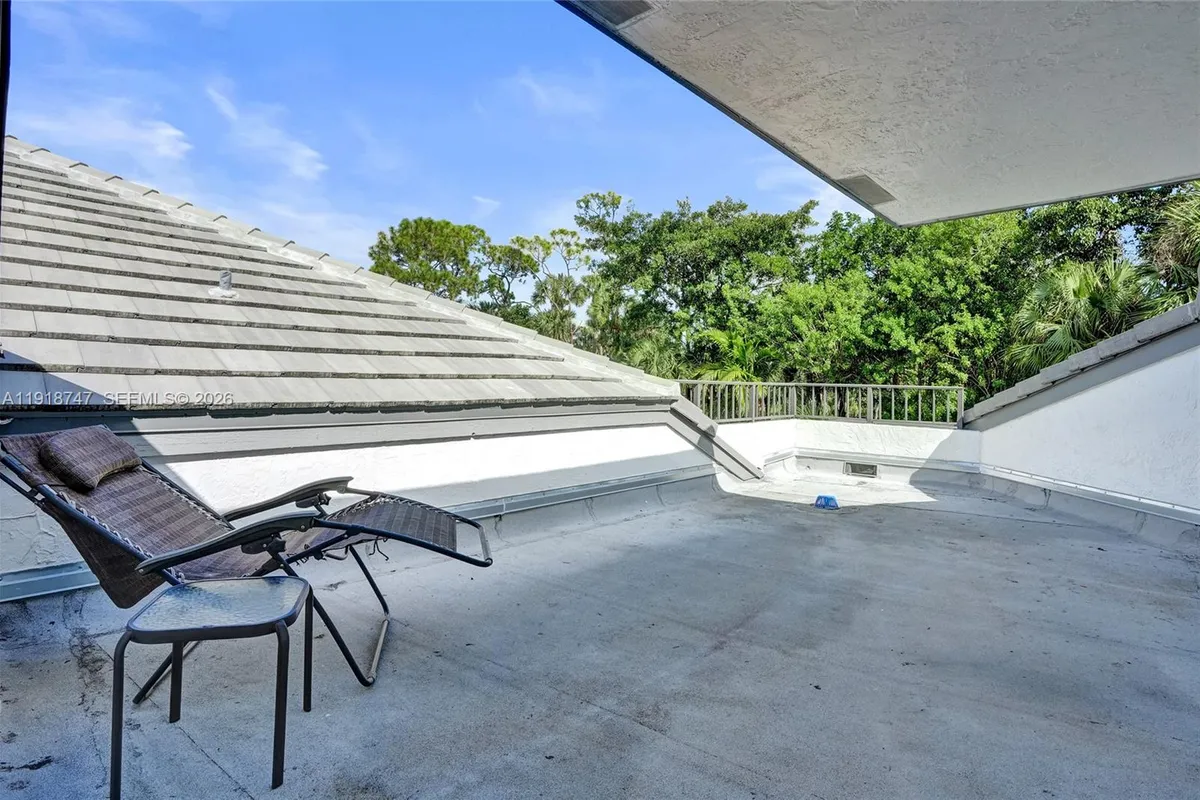 1140 Sand Drift Way # B, West Palm Beach FL 33411