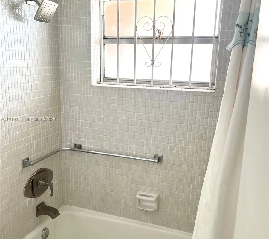 18900 NE 3rd Ct # 531, Miami FL 33179