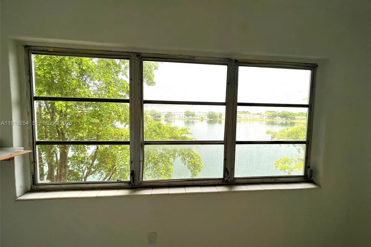 18900 NE 3rd Ct # 531, Miami FL 33179