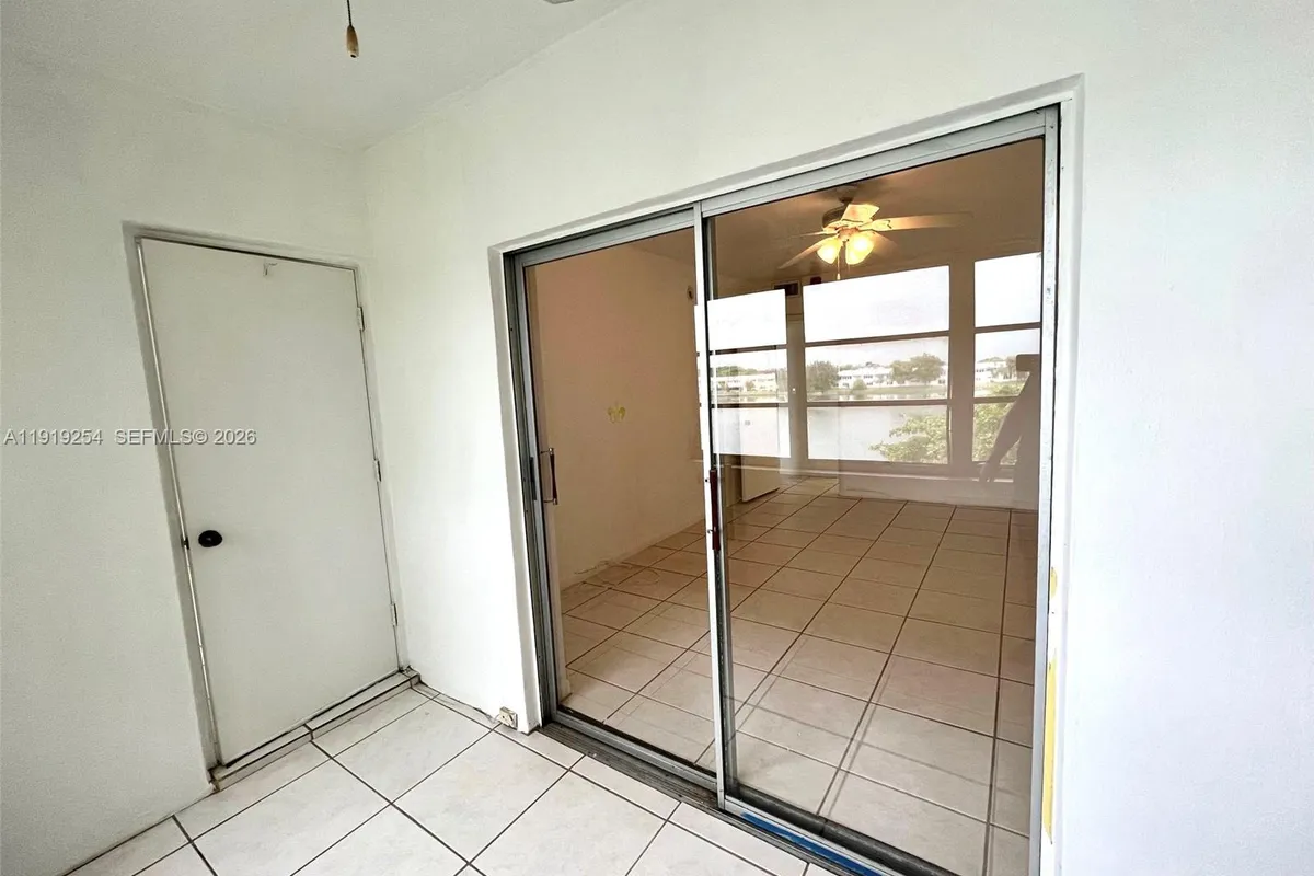 18900 NE 3rd Ct # 531, Miami FL 33179