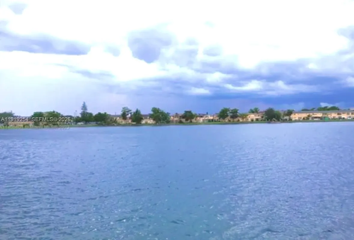 18900 NE 3rd Ct # 531, Miami FL 33179