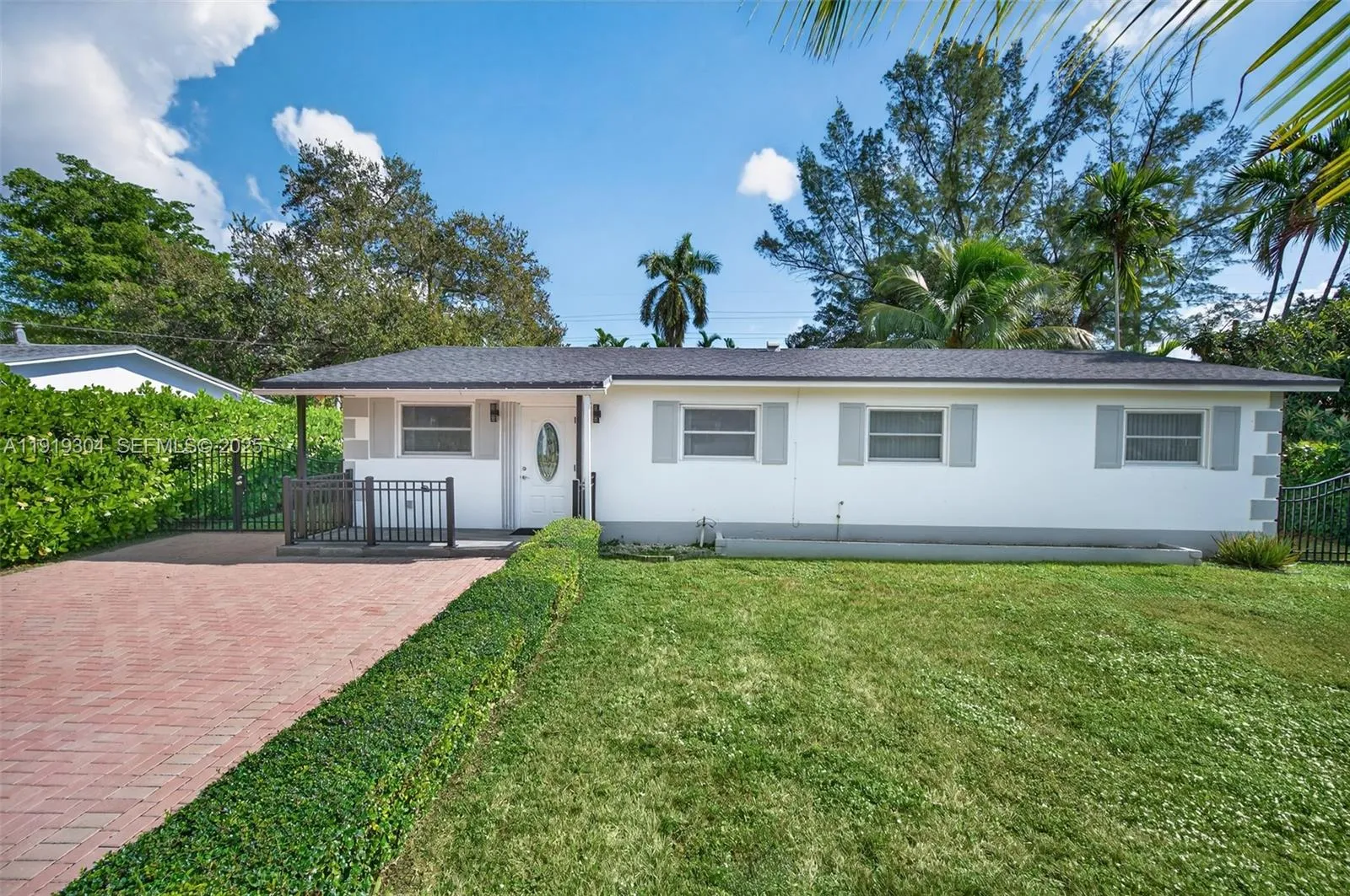 6255 SW 62nd Ct, South Miami FL 33143