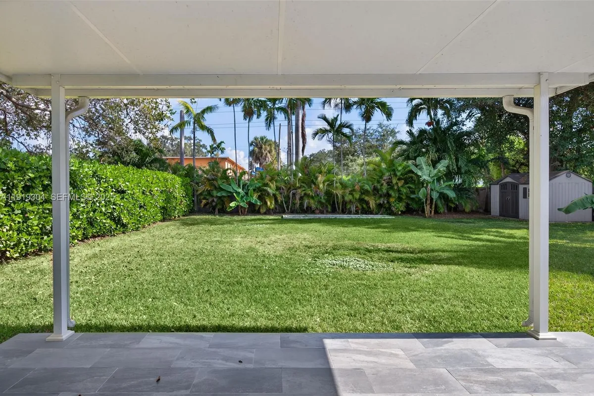 6255 SW 62nd Ct, South Miami FL 33143