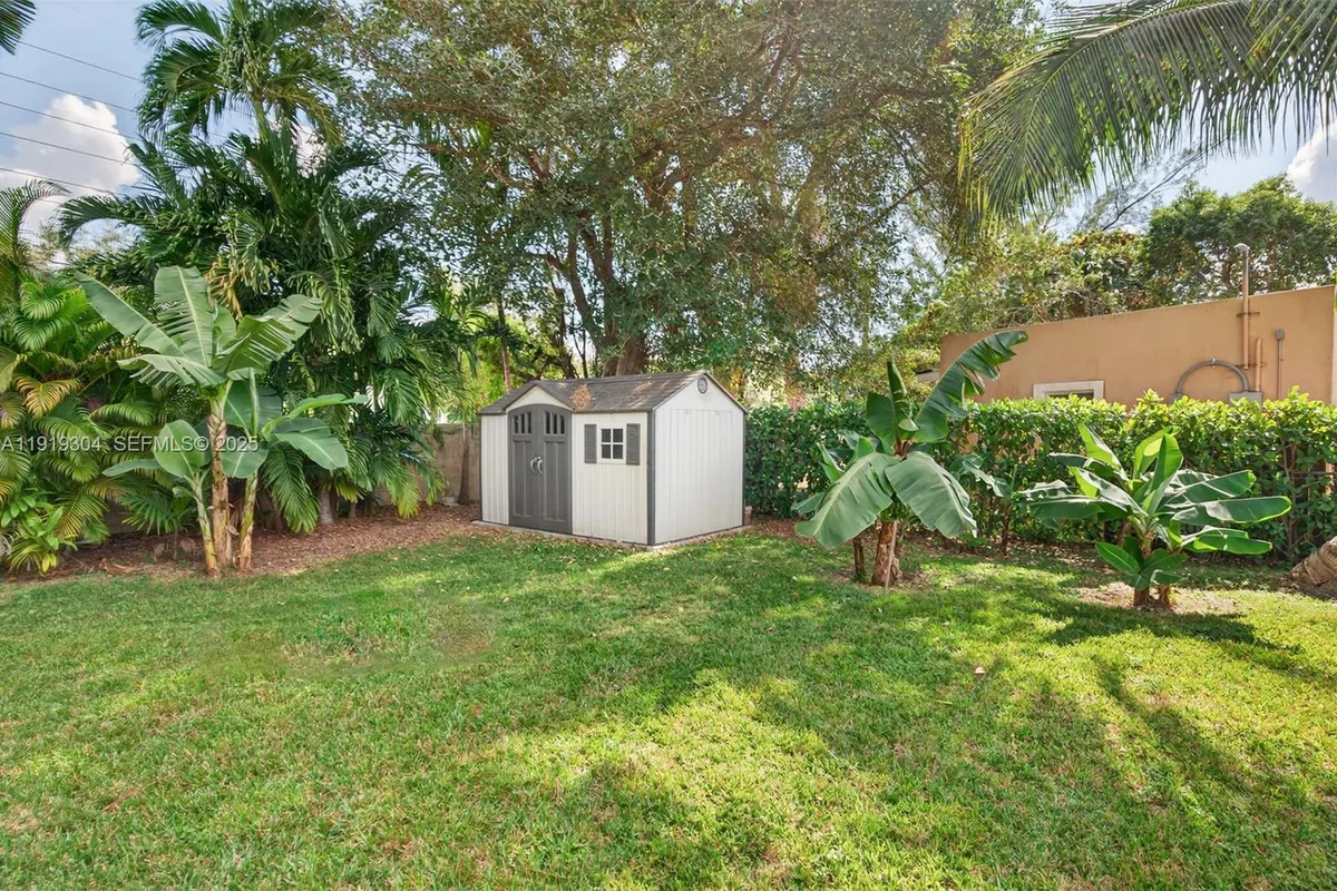 6255 SW 62nd Ct, South Miami FL 33143