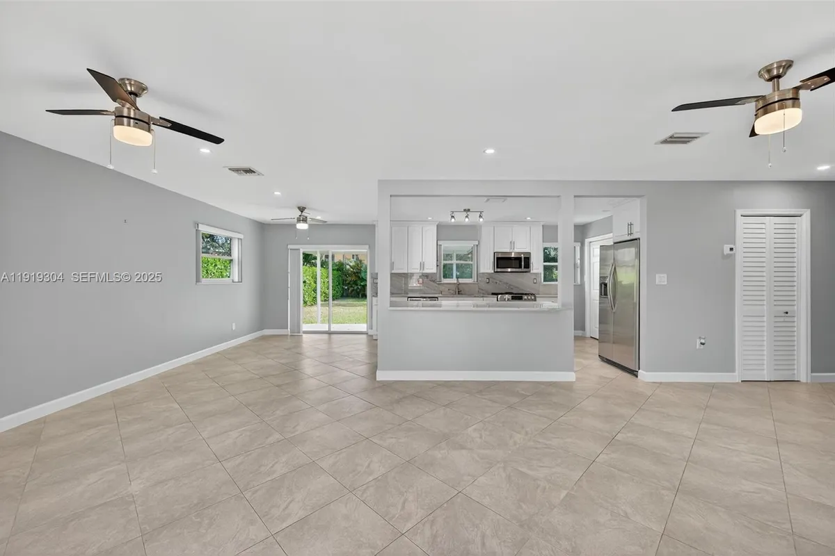 6255 SW 62nd Ct, South Miami FL 33143