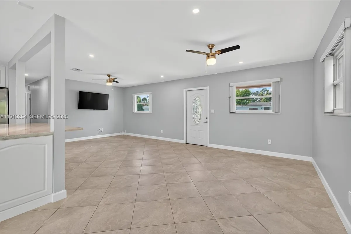 6255 SW 62nd Ct, South Miami FL 33143