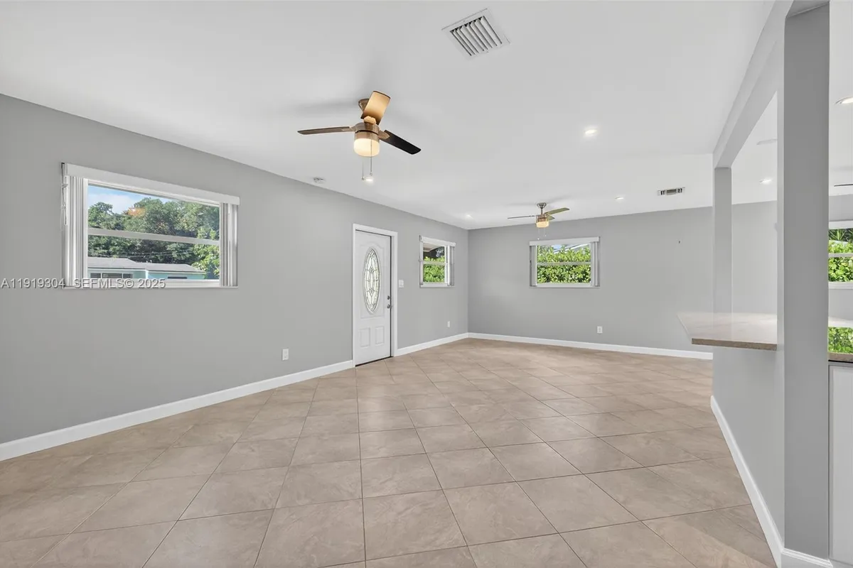 6255 SW 62nd Ct, South Miami FL 33143