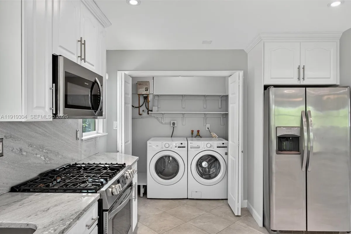 6255 SW 62nd Ct, South Miami FL 33143