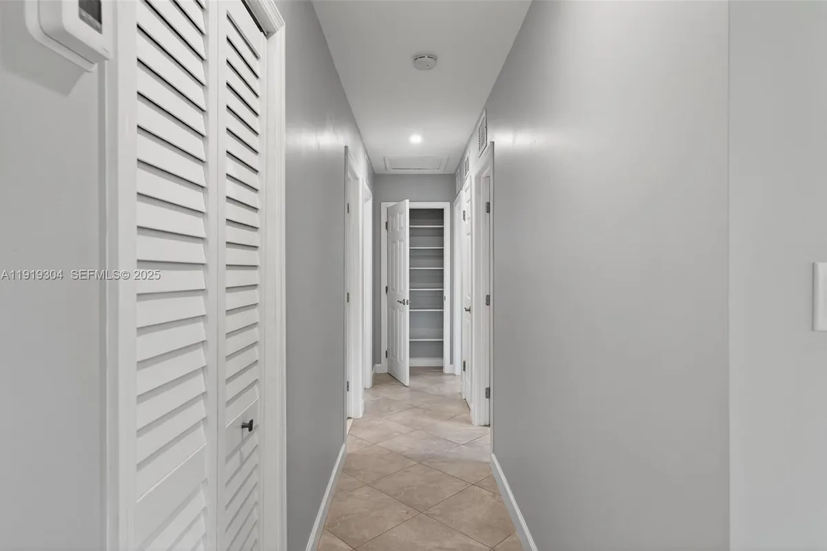 6255 SW 62nd Ct, South Miami FL 33143