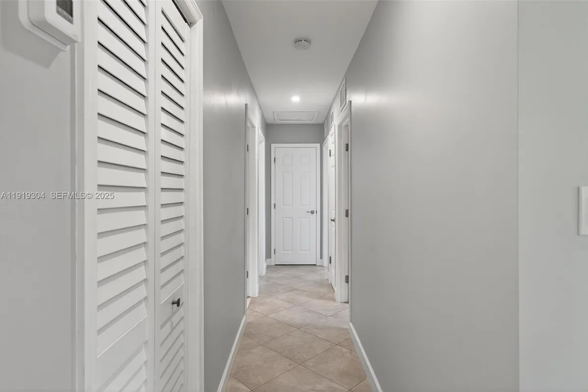 6255 SW 62nd Ct, South Miami FL 33143