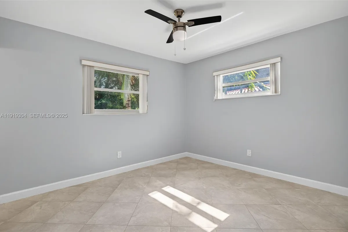 6255 SW 62nd Ct, South Miami FL 33143